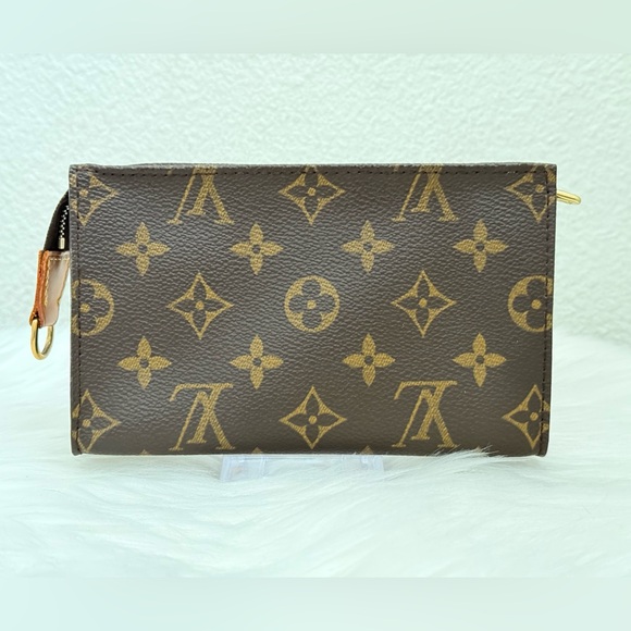 LOUIS VUITTON Monogram PM Bucket Pouch - Picture 1 of 7